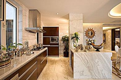 反乌托邦科幻RPG《Encased》9月7日正式发售